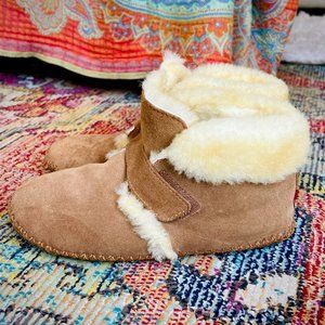 LL Bean Wicked Good Slippers (Kids - Size 4)